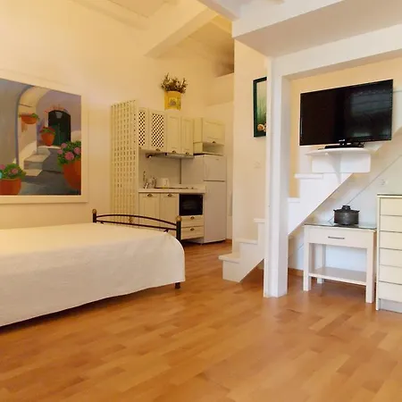 Skiathos Driades Apartmán *