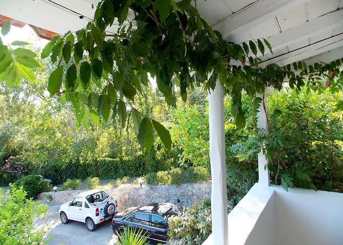 Skiathos Driades * كوكونارييس